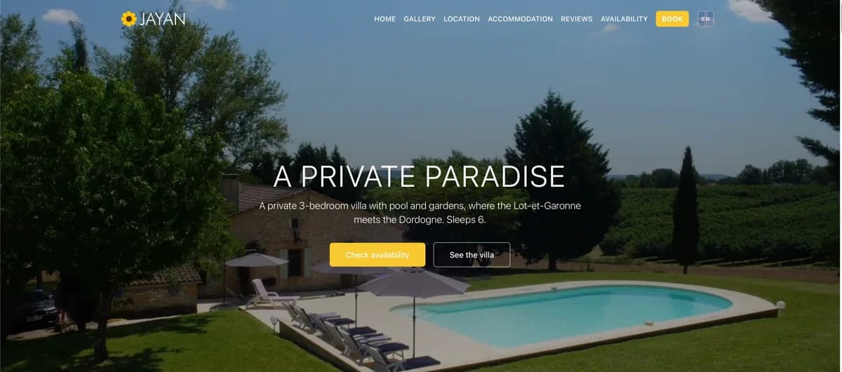 The site's landing section, with the booking call to action